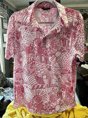 Yatta Golf Shaka Life Hawaiian Golf Polo Abstract Golf Polo in Pink & White Size